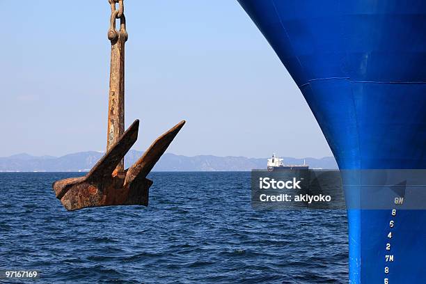 Ancorar - Fotografias de stock e mais imagens de Âncora - Âncora, Navio Cargueiro, Petroleiro