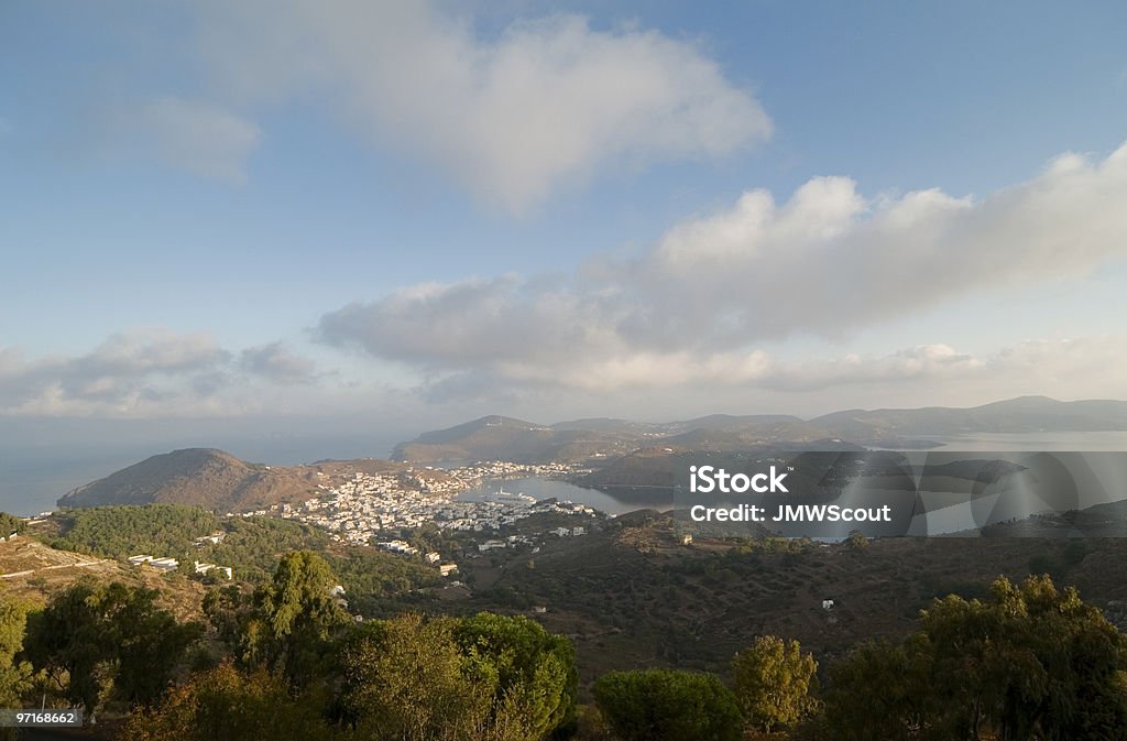 Ilha de Patmos com Skala - Foto de stock de Grécia royalty-free