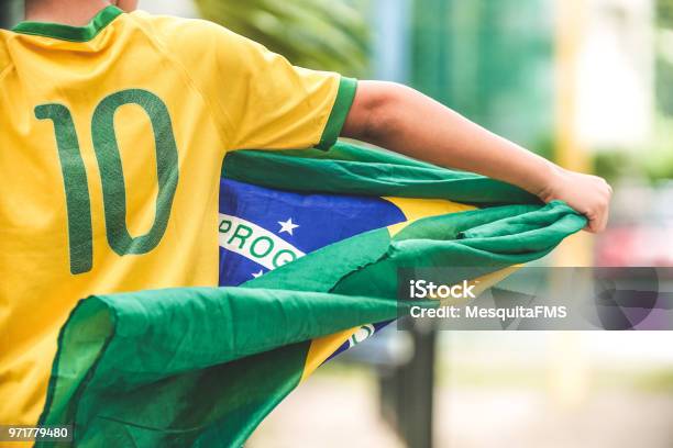 Patriot Foto de stock y más banco de imágenes de Brasil - Brasil, Fútbol, Aficionado