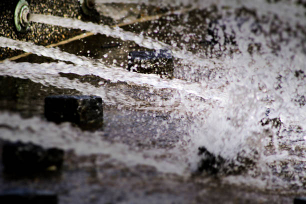 istock Water fountain on a cold winter day in Seattle 971838148