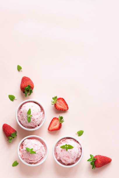istock Strawberry ice cream 971955692