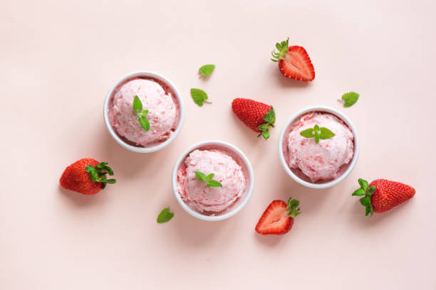 istock Strawberry ice cream 971955702