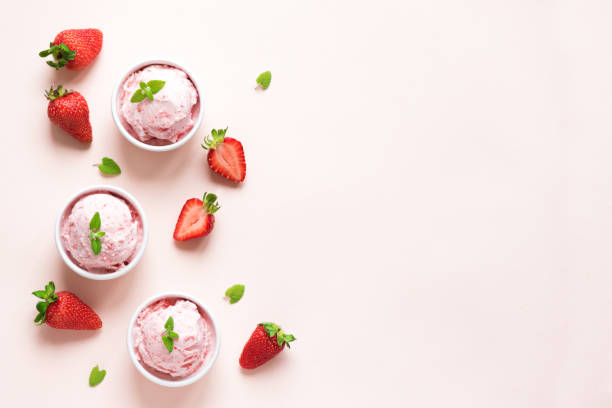 istock Strawberry ice cream 971955748