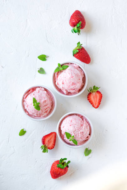 istock Strawberry ice cream 971955788