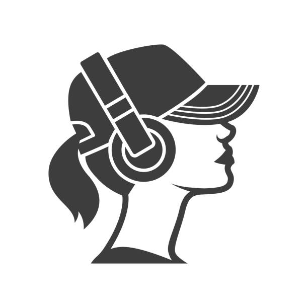 illustrations, cliparts, dessins animés et icônes de belle jeune fille en cap et casque. femme de dj - woman taking radio vintage