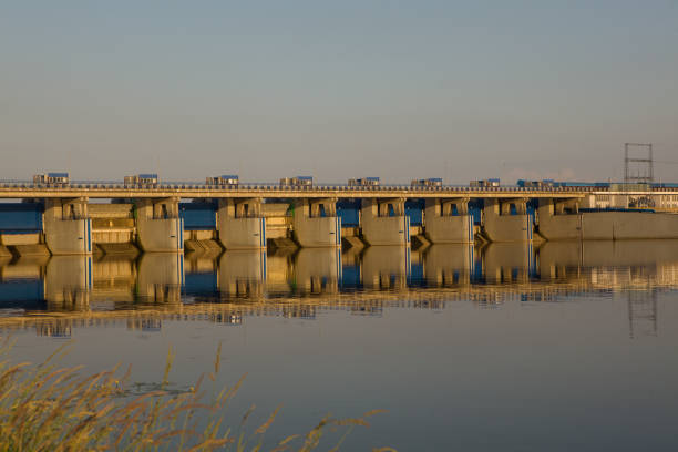 presa de agua - wocawek, polonia. - water retention fotografías e imágenes de stock