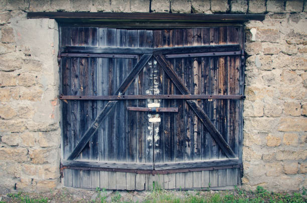 istock wooden door 972071626