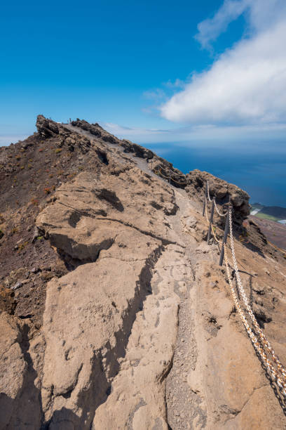 cratere vulcanico di san antonio nell'isola di la palma, isole canarie, spagna. - travel la palma canary islands san antonio foto e immagini stock