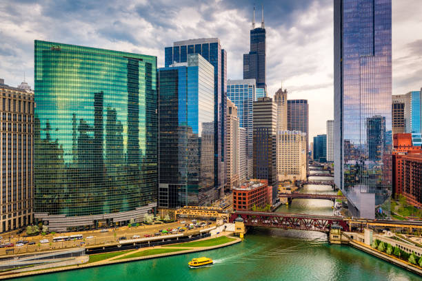 istock Chicago, Illinois, USA Cityscape 972184948