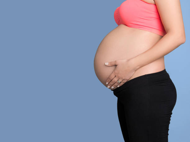 istock Pregnant woman 972352304