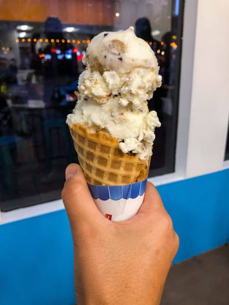istock Sugar cone with two scoops of ice cream 972476112