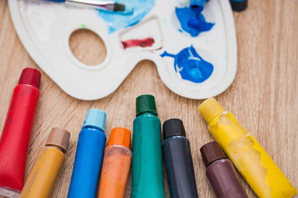 istock Art Supplies 972548142
