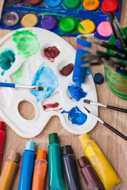 istock Art Supplies 972548150