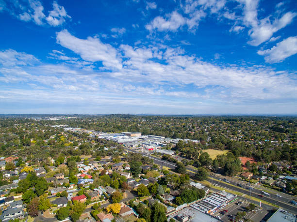 vista aérea de casas suburbanas en melbourne, australia - cultura oriental fotografías e imágenes de stock