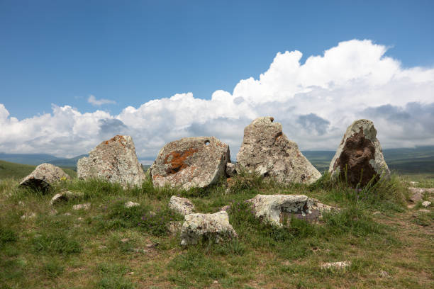 아르메니아 스톤헨지 사이트 karahunj 라고합니다. - european culture megalith observatory rock 뉴스 사진 이미지