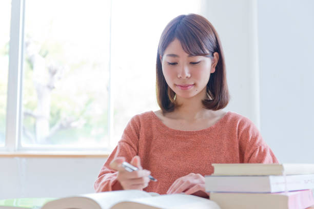 istock A woman who studies 973213510