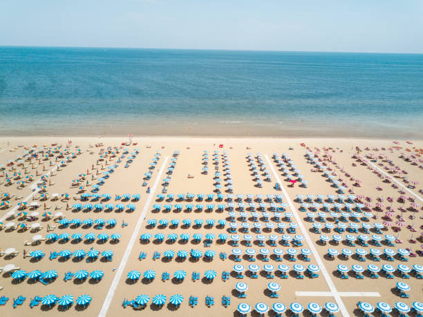 vista aerea della spiaggia - rimini foto e immagini stock