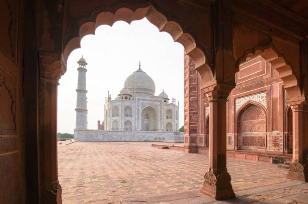 istock Taj Mahal Mosque 973371056