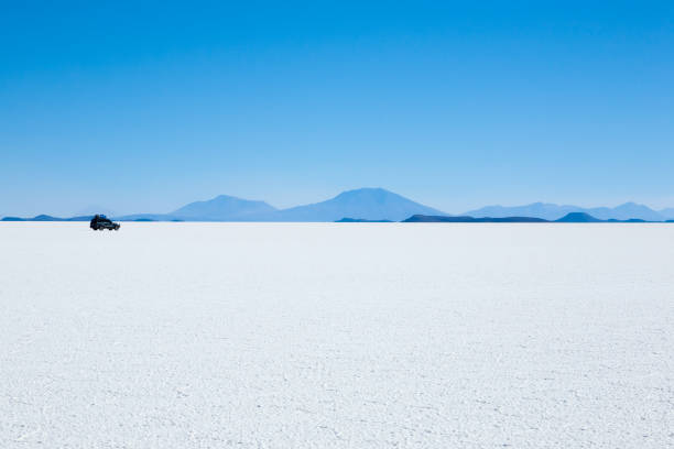 istock Salar de Uyuni, Bolivia 973412358
