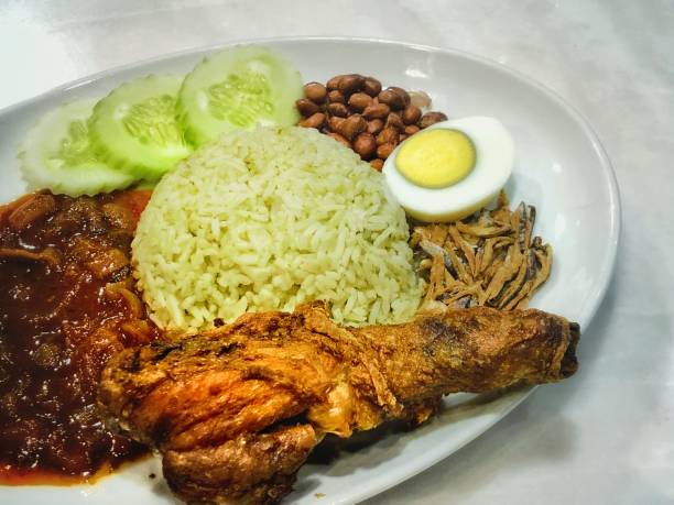 istock Nasi lemak with crispy fried chicken 973551438