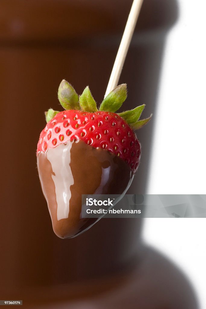 Morangos cobertos com Chocolate - Foto de stock de Morango royalty-free