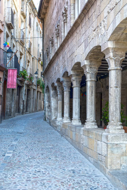 istock Besalu Catalonia Spain 973708112