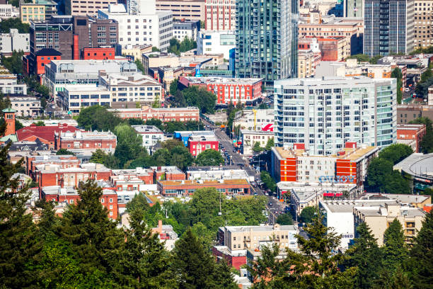 istock City view - Portland, Oregon 973894918
