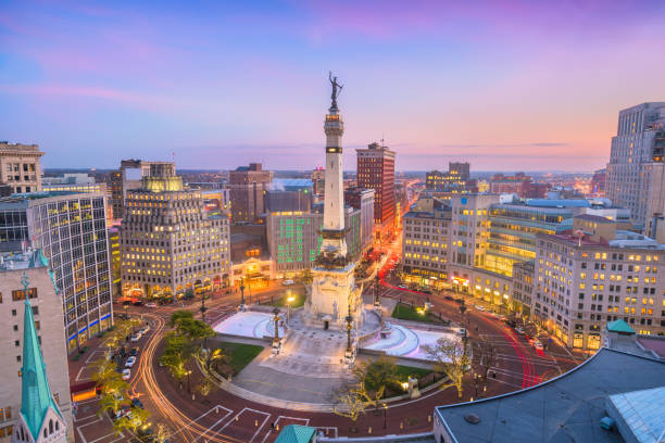 indianapolis, indiana, stany zjednoczone skyline - indianapolis skyline cityscape indiana zdjęcia i obrazy z banku zdjęć