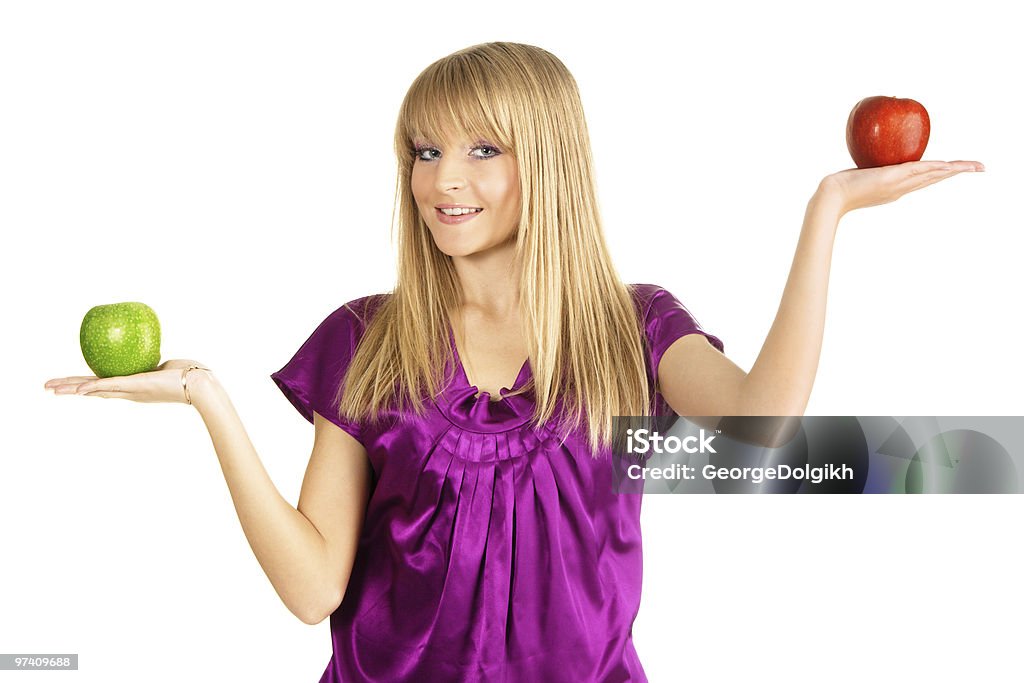Schönes Mädchen holding zwei frische Äpfel - Lizenzfrei Abnehmen Stock-Foto