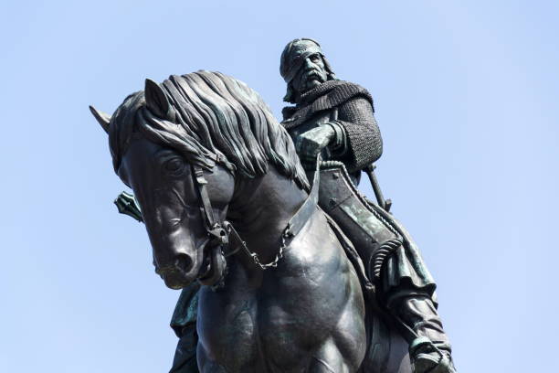 конный памятник ян зизка, национальный мемориал витков, прага, чехия - vitkov стоковые фото и изображения
