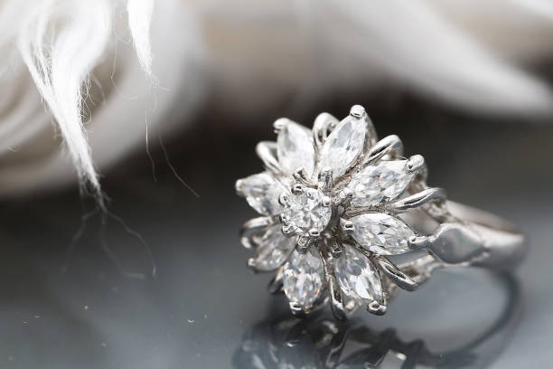 istock Diamond flower ring , love symbol 974495992