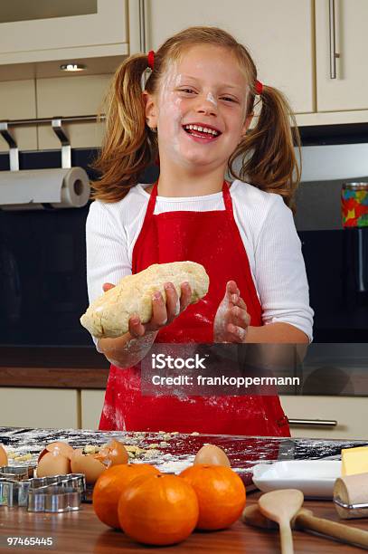 Für Kinder Stockfoto und mehr Bilder von Backen - Backen, Das Leben zu Hause, Europäische Kultur