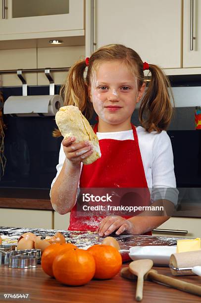 Für Kinder Stockfoto und mehr Bilder von Backen - Backen, Das Leben zu Hause, Europäische Kultur