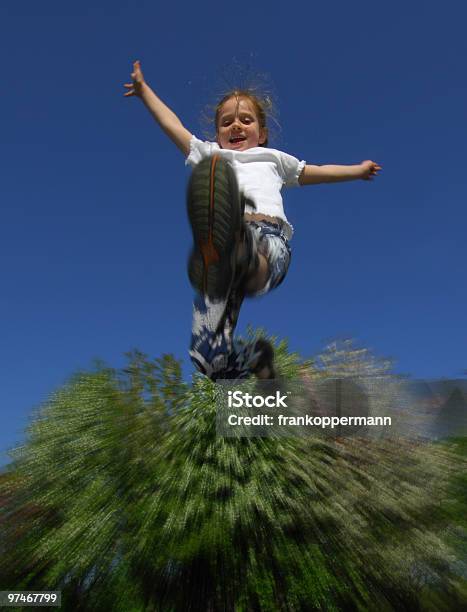 Jumping Stockfoto und mehr Bilder von Blau - Blau, Das Leben zu Hause, Europäischer Abstammung