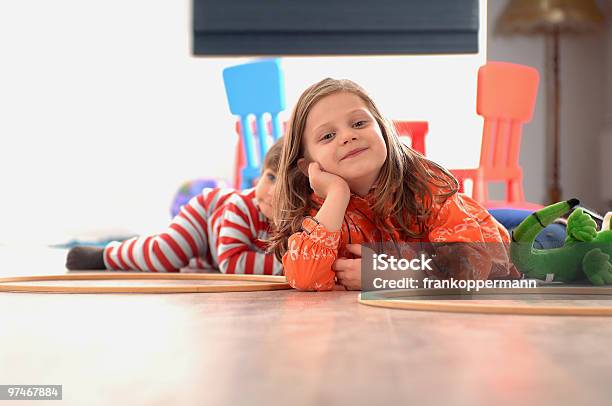 Mädchen Stockfoto und mehr Bilder von Bildkomposition und Technik - Bildkomposition und Technik, Blau, Blick in die Kamera