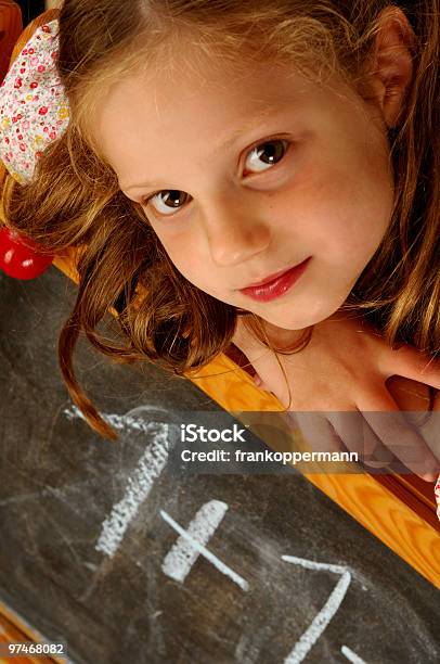 Für Kinder Stockfoto und mehr Bilder von Bildung - Bildung, Ein Mädchen allein, Eine Person