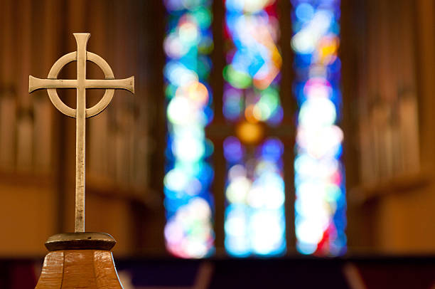 cross sur church modifier - catholicisme photos et images de collection