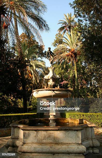 Neptunes 噴水ます - アルカザール宮殿のストックフォトや画像を多数ご用意 - アルカザール宮殿, カラー画像, スペイン