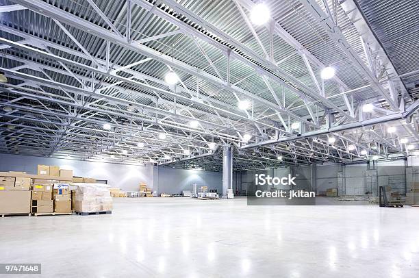 Modernes Storehouse Stockfoto und mehr Bilder von Lagerhalle - Lagerhalle, Innenaufnahme, Niemand