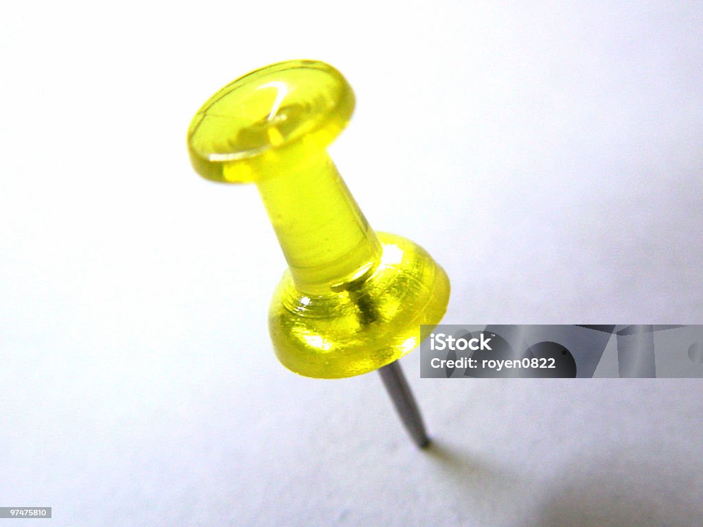 Amarelo Push Pin - Foto de stock de Adrián Fernández - Piloto de corrida royalty-free