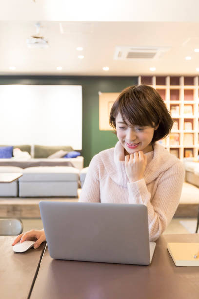 istock Women who work outside the company 974827434