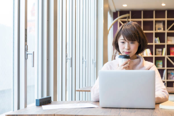 istock Women who work outside the company 974827444