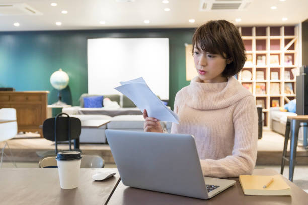 istock Women who work outside the company 974827686