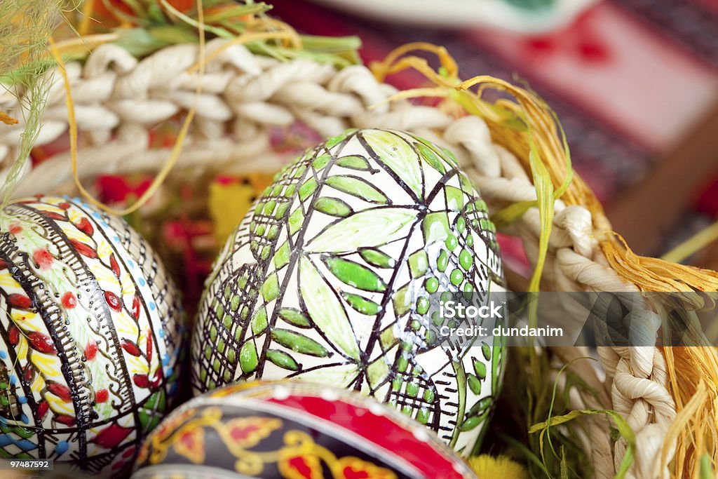 Ostern Eier in traditioneller Korb Lackiert - Lizenzfrei Blumenmuster Stock-Foto