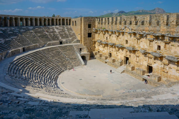 아스펜도스 극장, 안탈 야, 터키 - turkey tourist ephesus roman 뉴스 사진 이미지