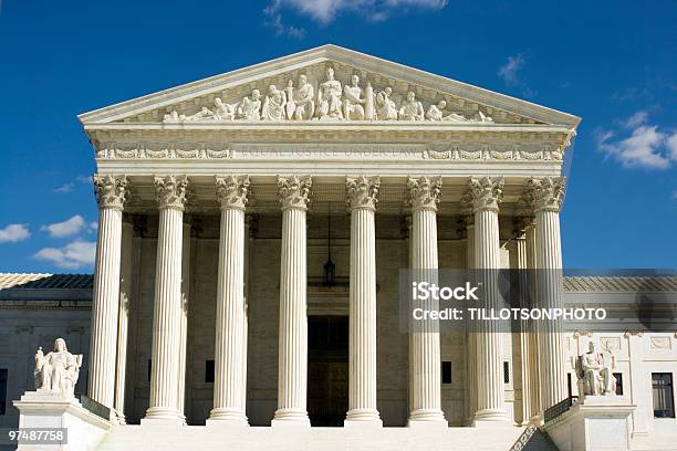 Sąd Najwyższy W Dzień - zdjęcia stockowe i więcej obrazów Prawo - Prawo, Architektura, Bez ludzi