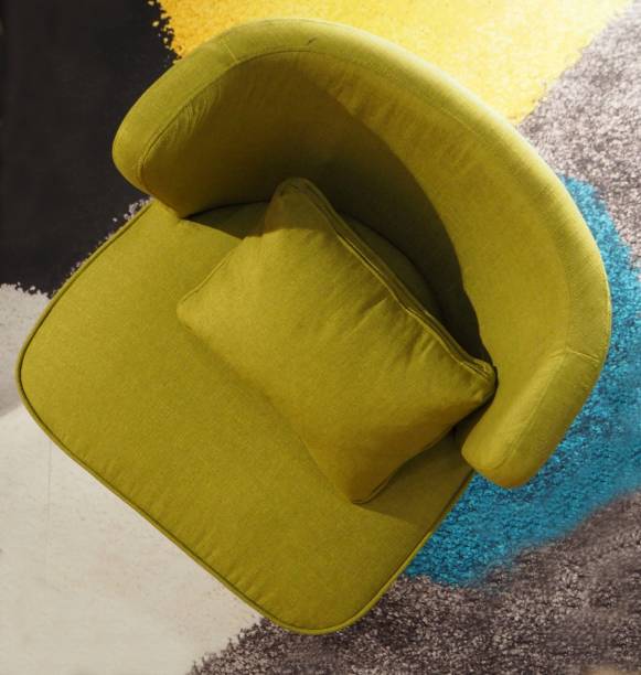 вид сверху оливково-зеленого кресла на красочном ковре - furniture high angle view armchair above стоковые фото и изображения