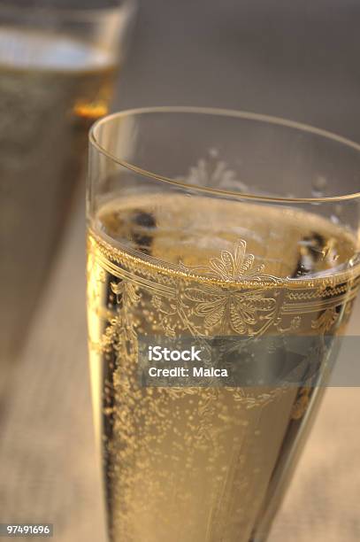 Photo libre de droit de Golden Champagne banque d'images et plus d'images libres de droit de Alcool - Alcool, Boisson, Bulle