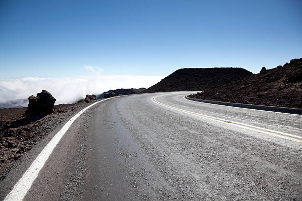 highway-heaven - haleakala national park mountain winding road road 뉴스 사진 이미지