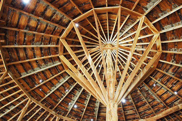 istock Peter French Round Barn 97497269